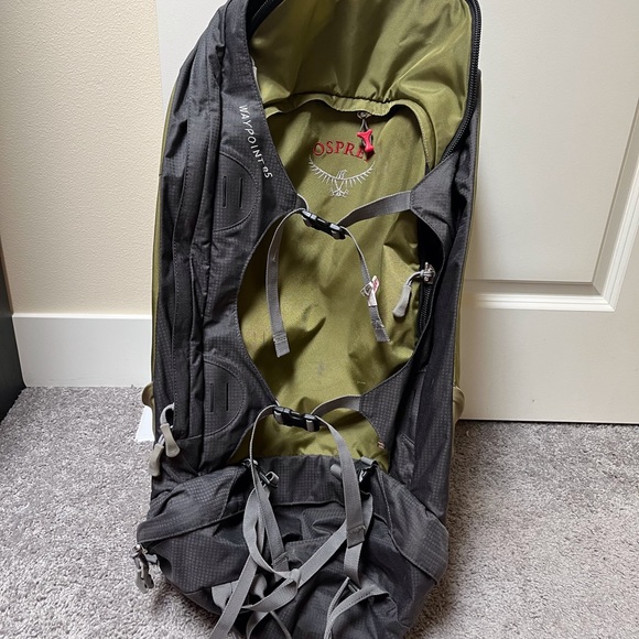 Osprey Waypoint 70L duffle backpack for hiking, camping, and travel - Picture 1 of 8